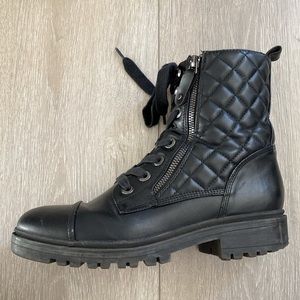 Nine West black quilted pleather boots